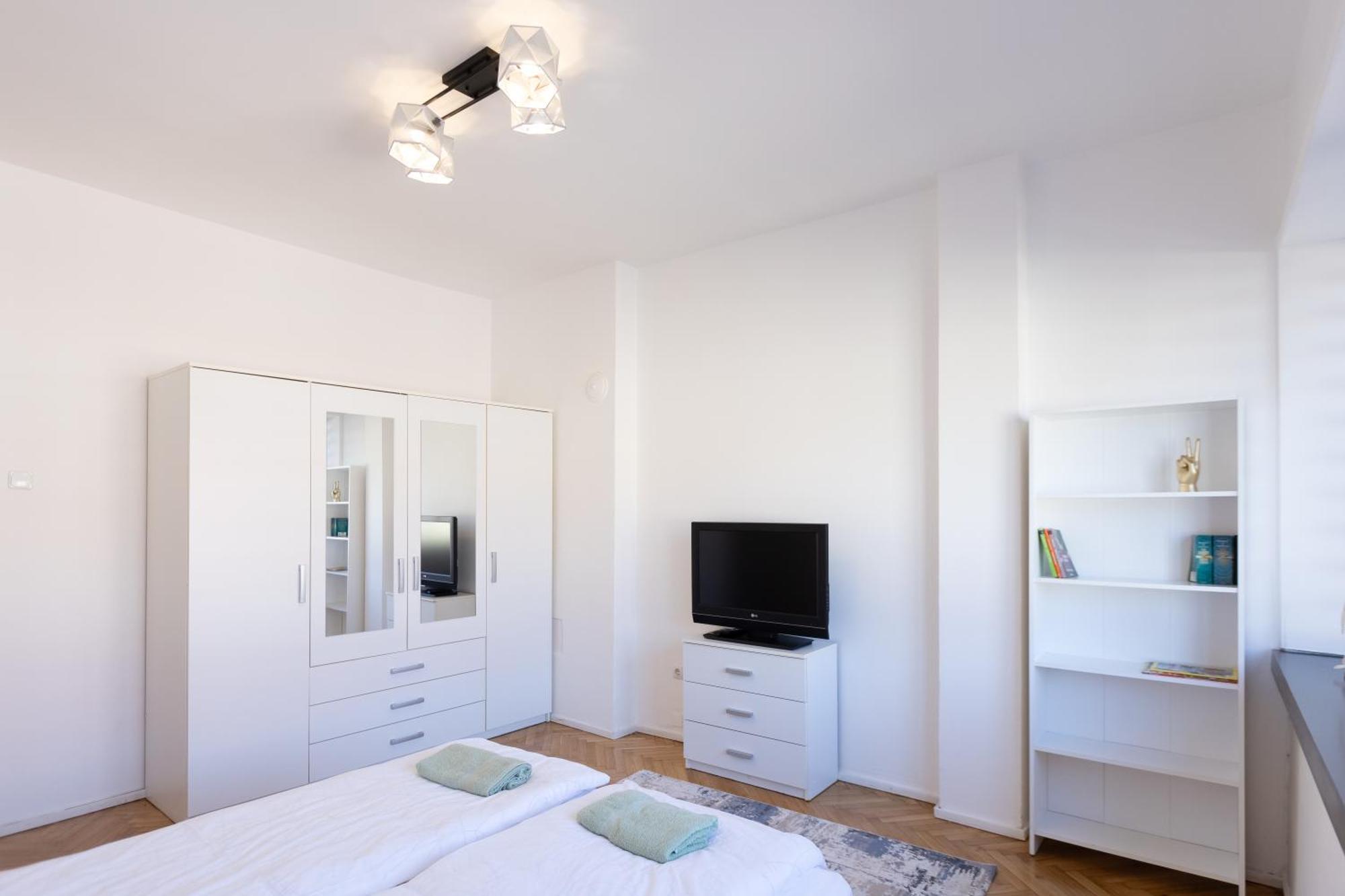 1Bdr Flat In Center Of Sofia Vitoshka Blvd Lejlighed Eksteriør billede